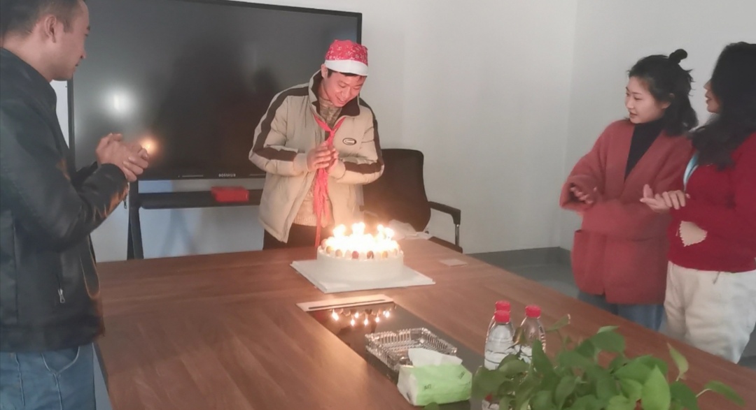 昆山妖精视频大全免费生日會與感恩節相遇